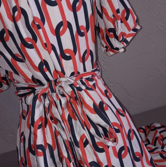Wrap around Dress - Picture 3 of 4